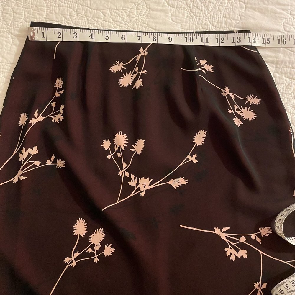 EXPRESS SKIRT - Picture 7 of 9